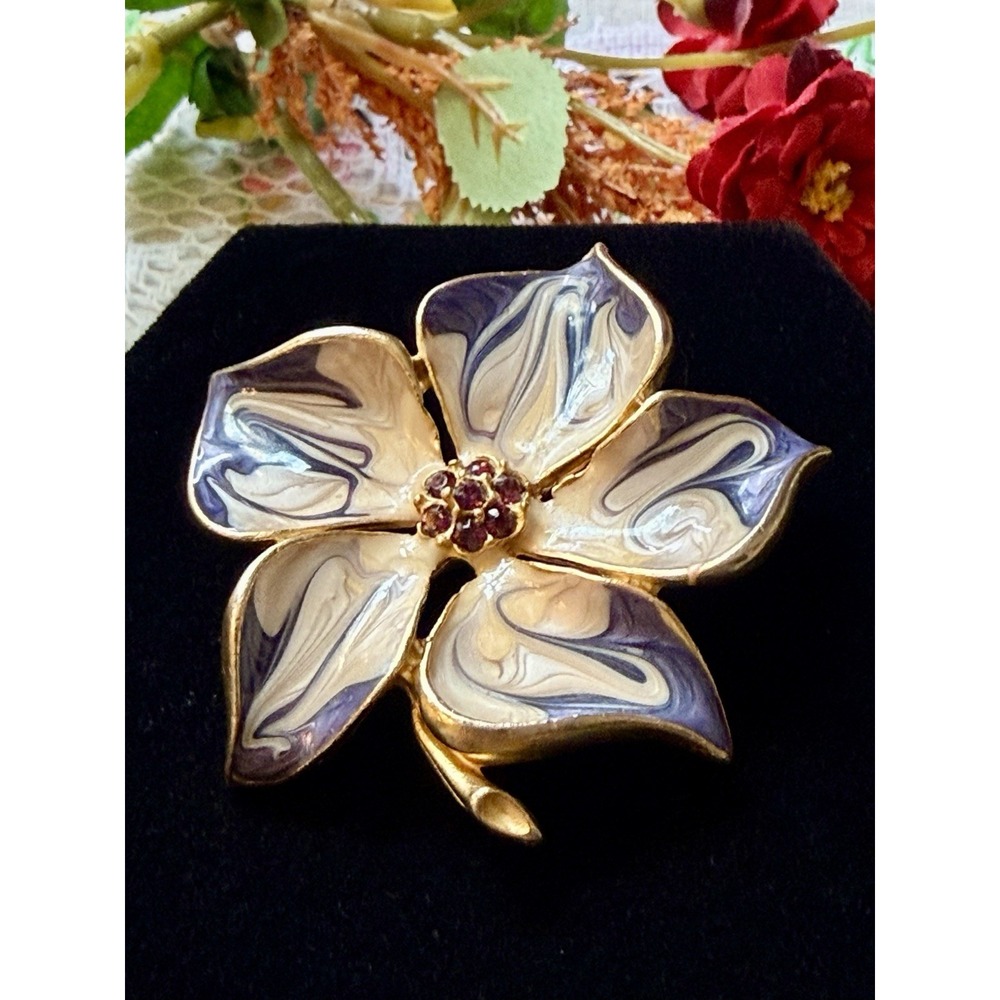 Vtg Gold Tone Purple & White Marbled Enamel Flower Brooch Pin Purple Rhinestones